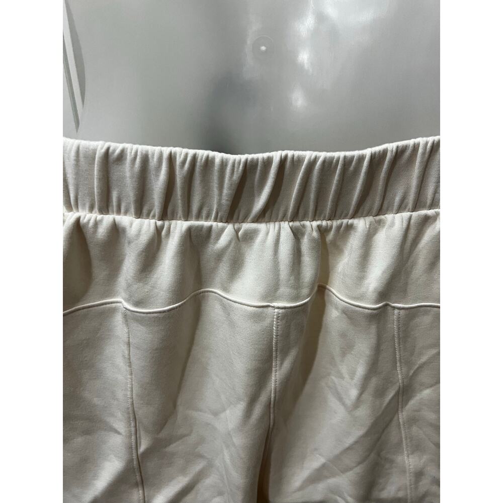 Danskin Women’s Large Ivory/cream Knit Pull-On Athletic Lounge Shorts High Rise - Picture 11 of 12